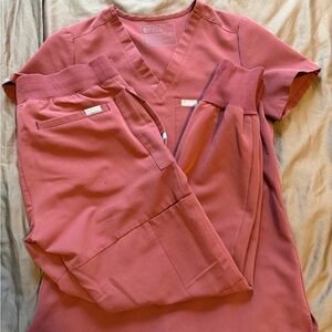 Figs Dusty Rose Scrub XXS TOP AND XS/P BOTTOM